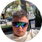 Роман Красников